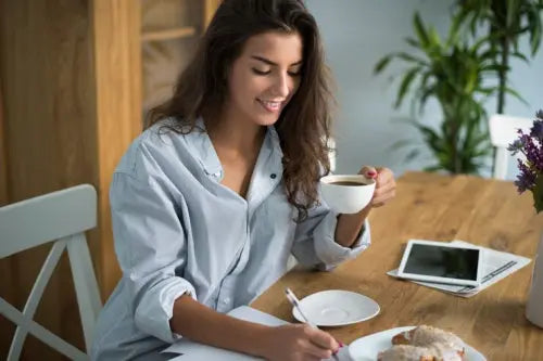 Caffeine-Free Teas and Their Role in Daily Wellness Practices